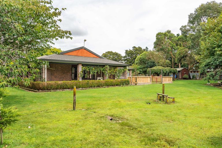 Photo of property in 71 Railway Road, Dalefield, Carterton, 5791