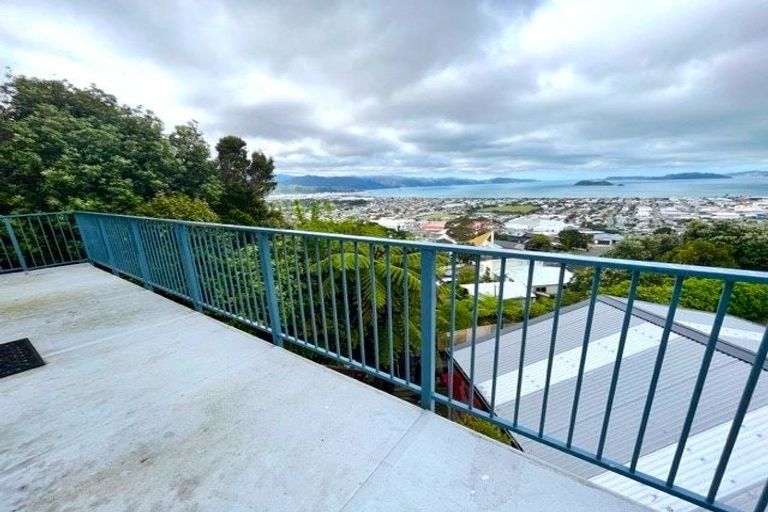 Photo of property in 48 Mulberry Street, Maungaraki, Lower Hutt, 5010