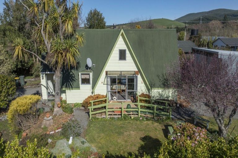 Photo of property in 27 West Street, Whitecliffs, Coalgate, 7673