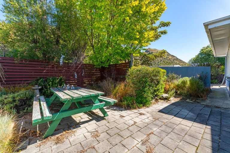 Photo of property in 77 Bledisloe Street, Kurow, 9435