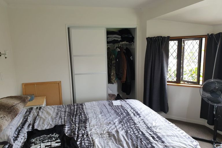 Photo of property in 4/45 Shakespeare Road, Milford, Auckland, 0620