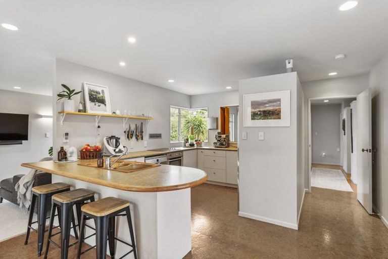 Photo of property in 2/19 Kenmure Avenue, Forrest Hill, Auckland, 0620