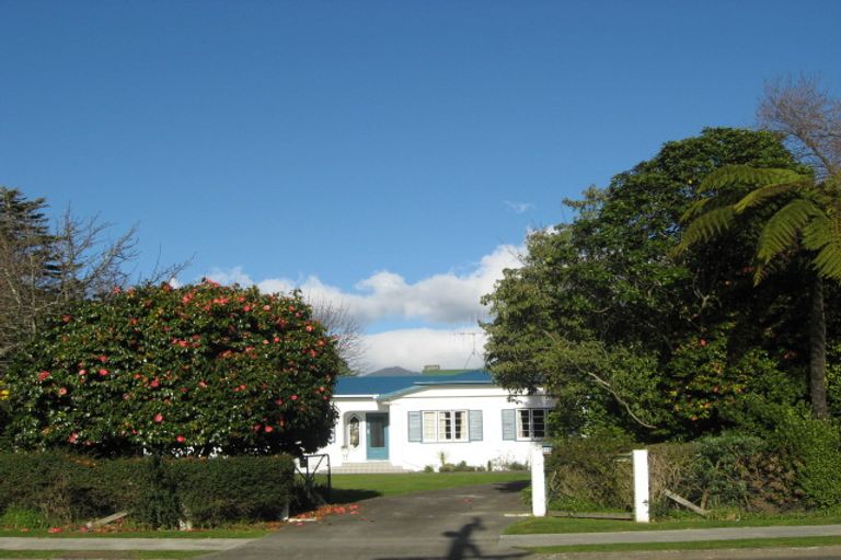 Photo of property in 116 Bartholomew Road, Levin, 5510