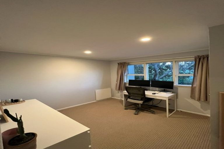 Photo of property in 1/80 Seaview Road, Castor Bay, Auckland, 0620