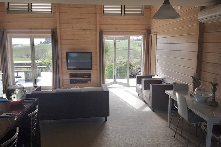 Photo of property in 47 Golding Road, Pukekohe, 2677