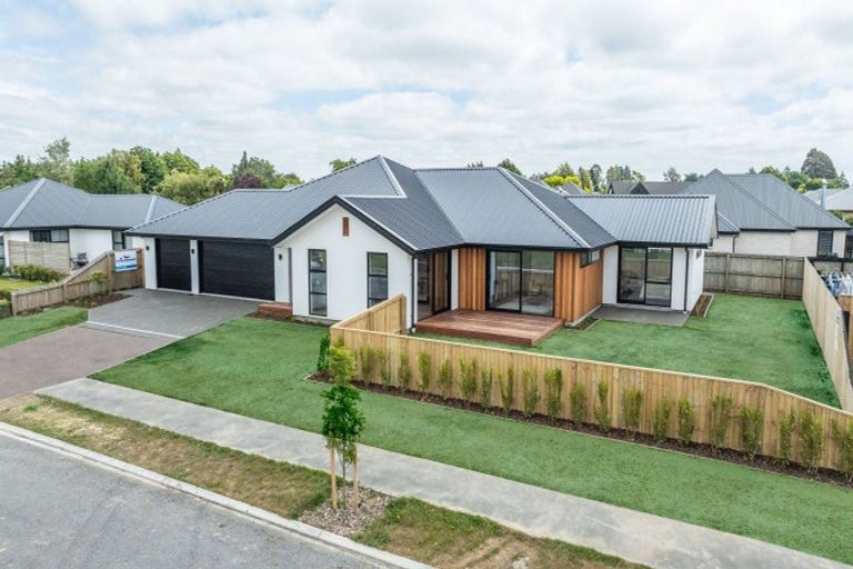 Photo of property in 48 Suffolk Drive, Kirwee, 7571