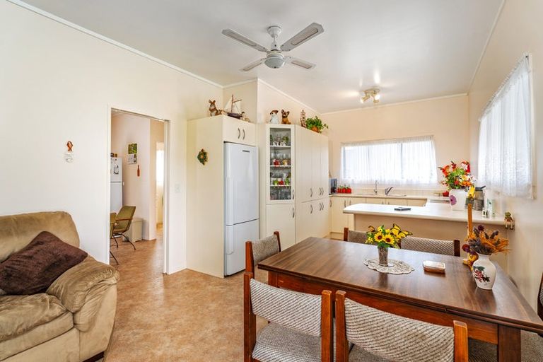 Photo of property in 3 Captain Cook Road, Cooks Beach, Whitianga, 3591