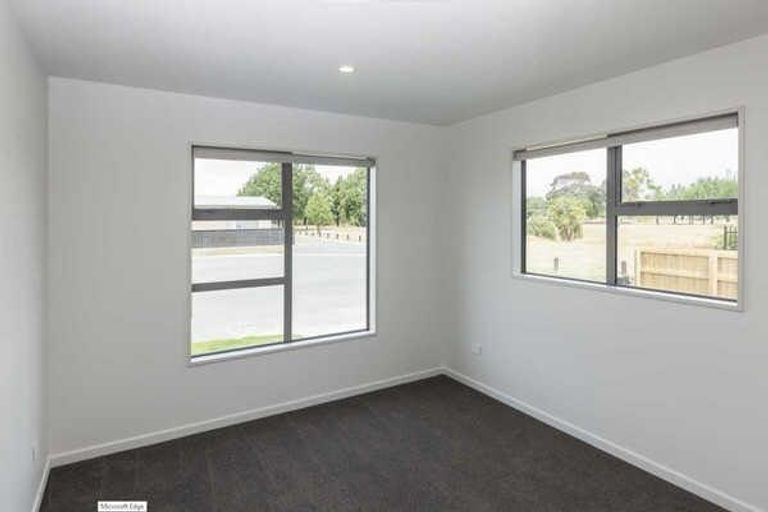 Photo of property in 10 Ciaran Close, Broomfield, Christchurch, 8042