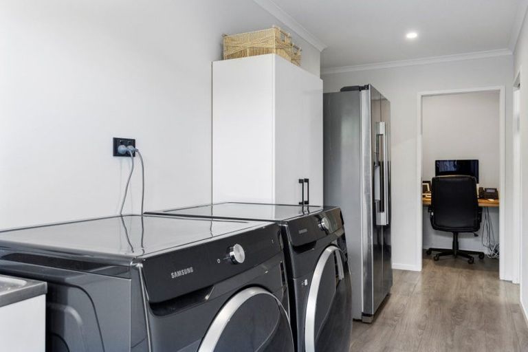 Photo of property in 65 Puhirake Crescent, Pyes Pa, Tauranga, 3112