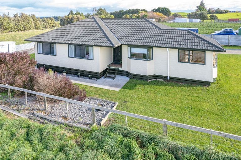 Photo of property in 15 Rangitatau Road West, Pakaraka, Wanganui, 4574