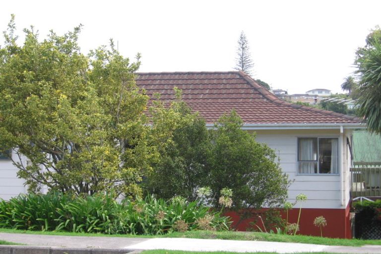 Photo of property in 1/19 Philson Terrace, Browns Bay, Auckland, 0630