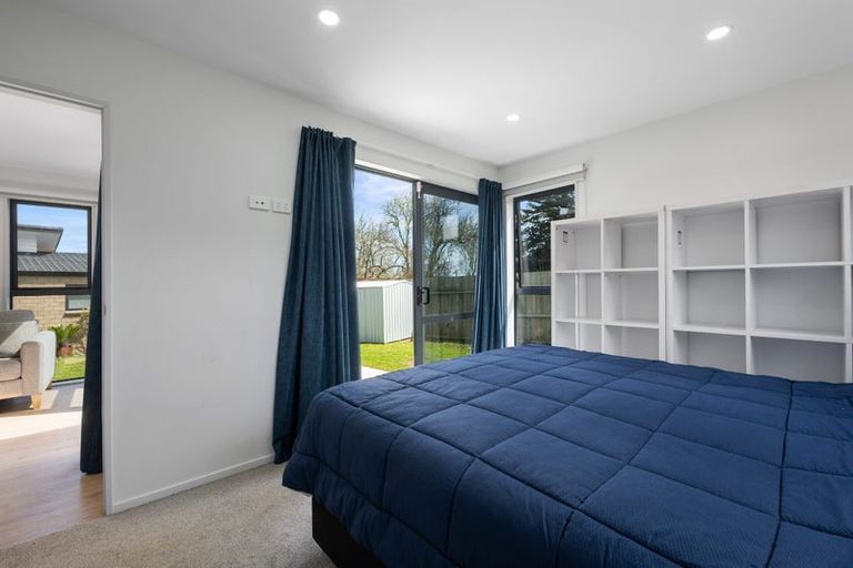 Photo of property in 16 Taupata Lane, Helensville, 0800