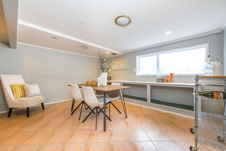 Photo of property in 1 Regatta Road, Torbay, Auckland, 0630