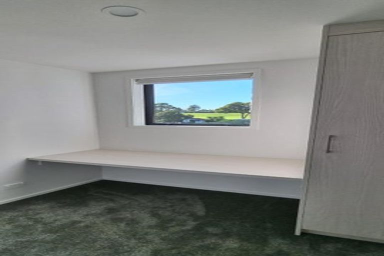 Photo of property in 1/81 Kervil Avenue, Te Atatu Peninsula, Auckland, 0610