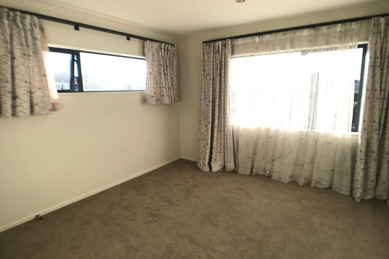 Photo of property in 79 Deep Creek Road, Waiake, Auckland, 0630