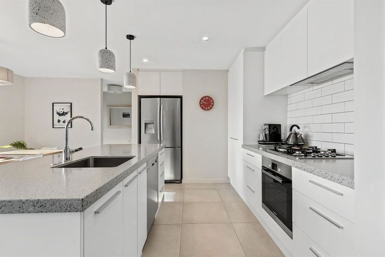 Photo of property in 6 Turnbull Crescent, Wanaka, 9305