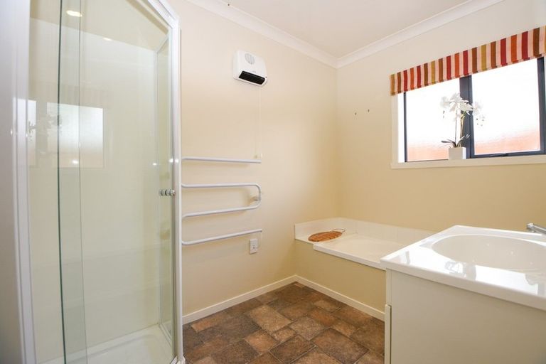 Photo of property in 21a Rhodes Street, Carterton, 5713