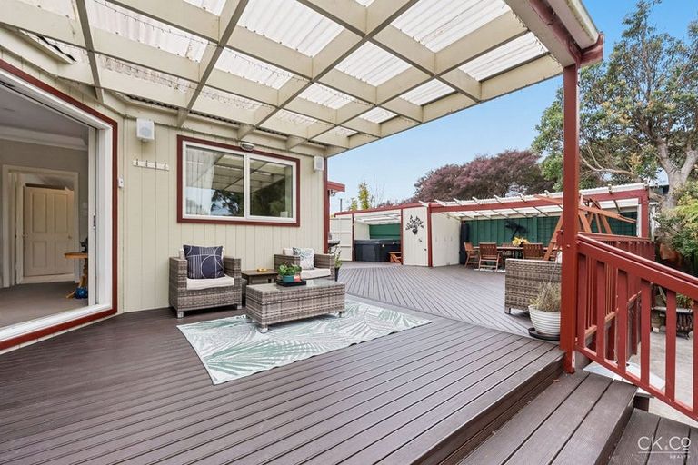 Photo of property in 144 Riverside Drive, Waiwhetu, Lower Hutt, 5010