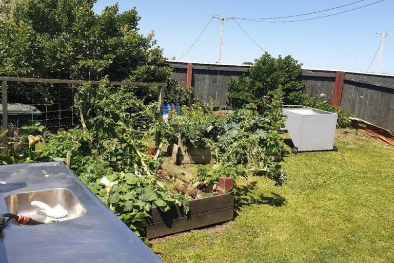 Photo of property in 2 Egmont Street, Patea, 4520