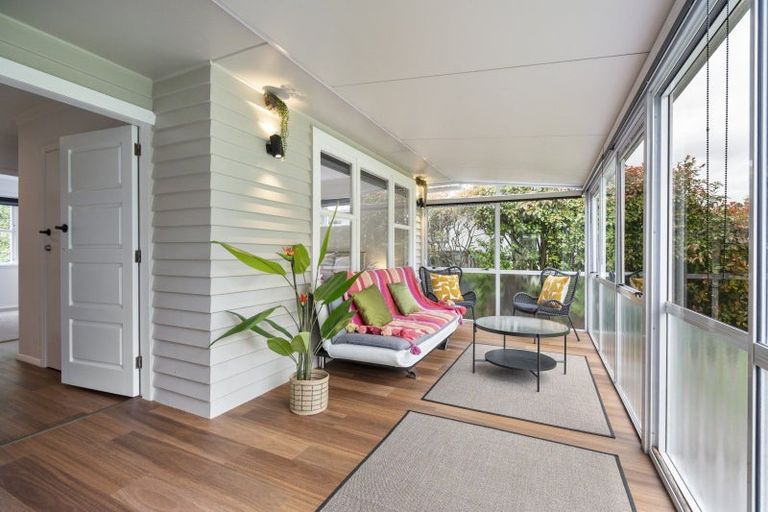 Photo of property in 6 Ruha Street, West End, Palmerston North, 4412