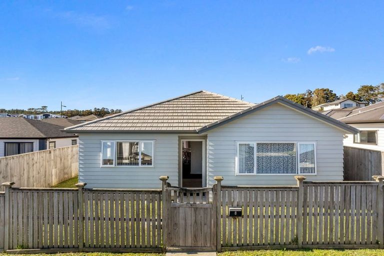 Photo of property in 8 Verdot Close, Kumeu, 0810