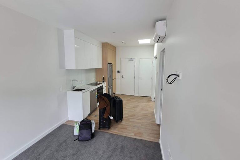 Photo of property in 4/16 Home Street, Mount Victoria, Wellington, 6011