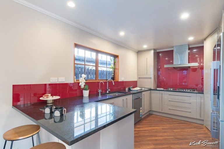 Photo of property in 15 Johnswood Grove, Clouston Park, Upper Hutt, 5018