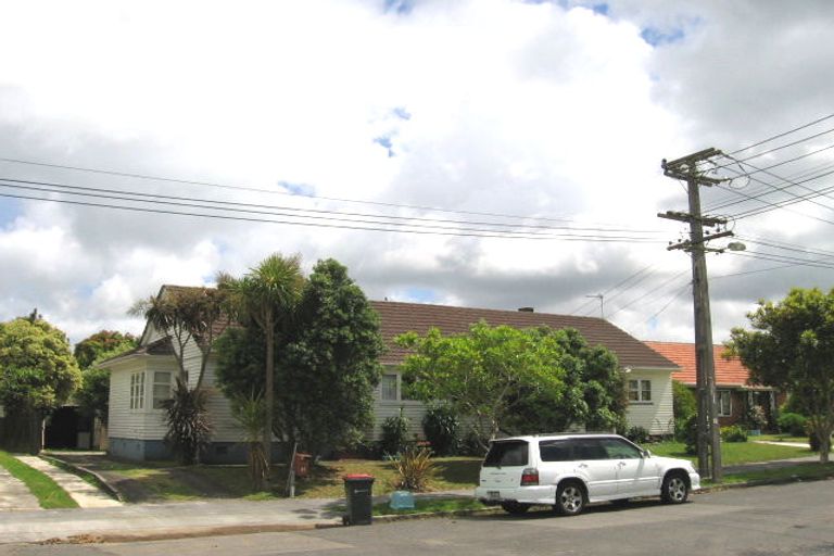 Photo of property in 35 Humariri Street, Point Chevalier, Auckland, 1022