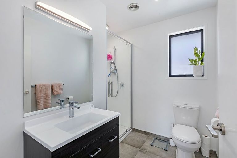 Photo of property in 27 Smith Street, Lepperton, New Plymouth, 4373