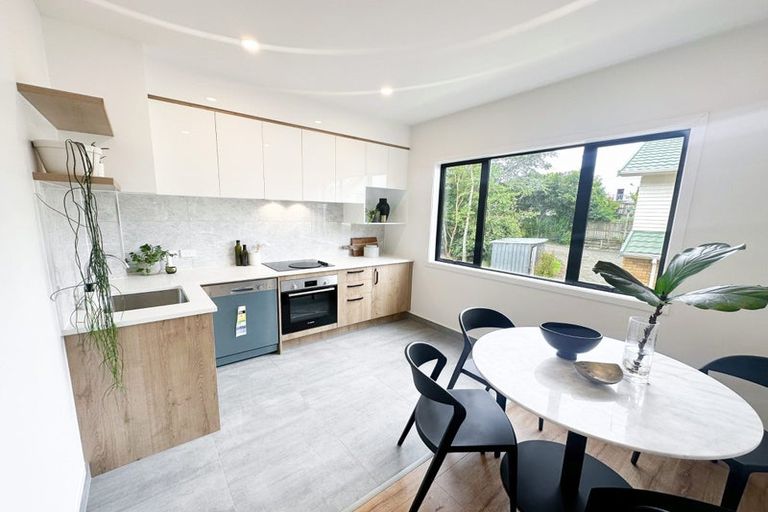 Photo of property in 6/9 Schnapper Rock Road, Greenhithe, Auckland, 0632