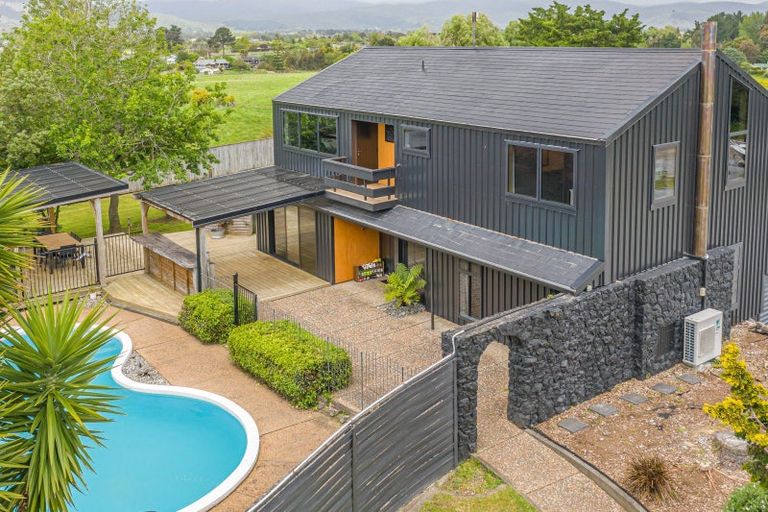 Photo of property in 21 Lindsay Road, Levin, 5510