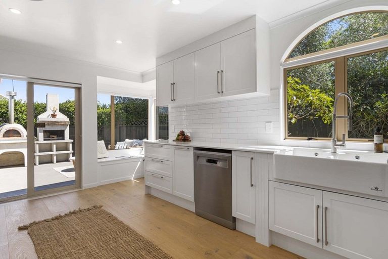 Photo of property in 1 Guildford Place, Bethlehem, Tauranga, 3110