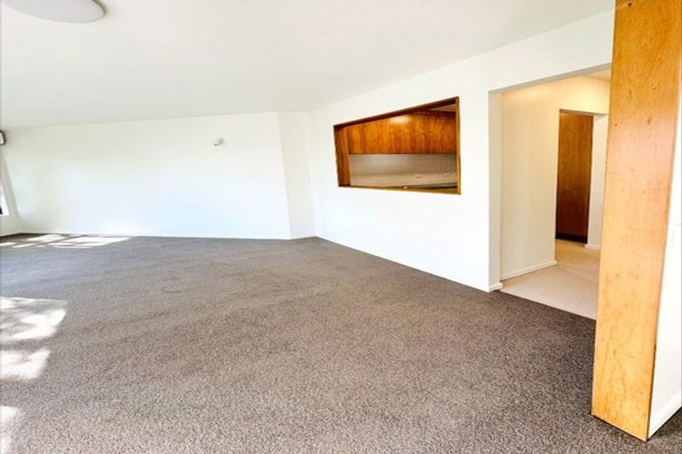 Photo of property in 6 Gill Road, Lowry Bay, Lower Hutt, 5013