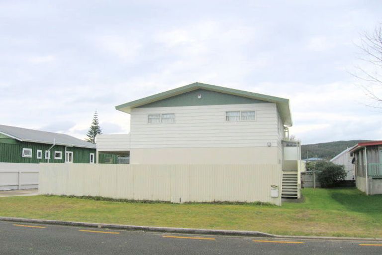 Photo of property in 128a Lincoln Road, Whangamata, 3620