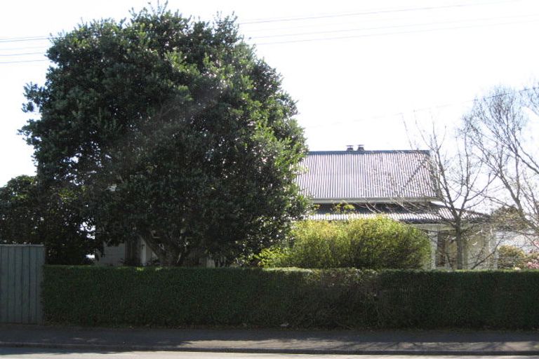 Photo of property in 12 Tukapa Street, Westown, New Plymouth, 4310