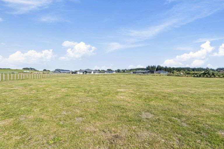 Photo of property in 16 Mowhia Grove, Waitarere, Levin, 5510
