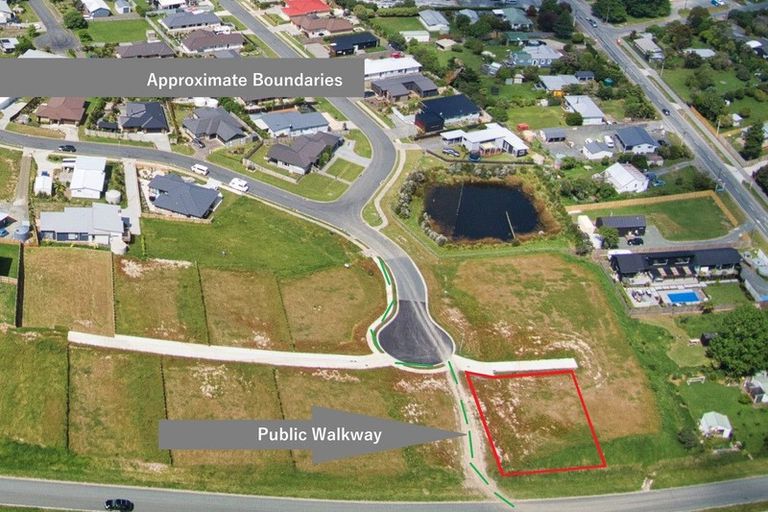 Photo of property in 35 Weka Street, Mangawhai, 0505