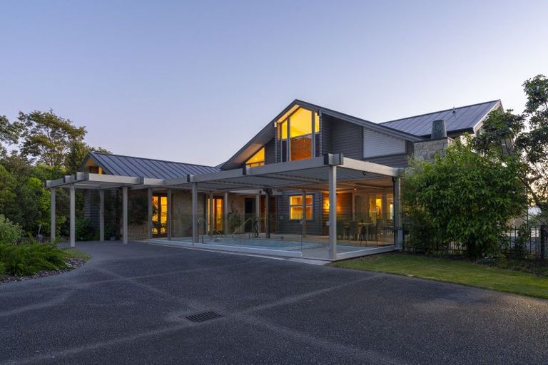 Photo of property in 49 Whakamoenga Point, Acacia Bay, Taupo, 3385