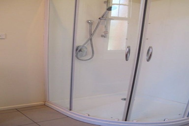 Photo of property in 37 Macandrew Road, South Dunedin, Dunedin, 9012