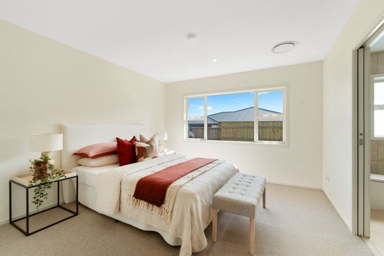 Photo of property in 43 Matenga Street, Waikanae, 5036