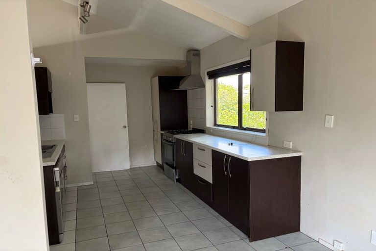 Photo of property in 224 Glamorgan Drive, Northcross, Auckland, 0630