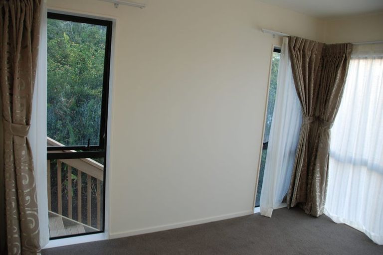 Photo of property in 25 Mulroy Place, Pinehill, Auckland, 0632