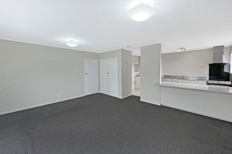 Photo of property in 10b Camellia Terrace, Maungaraki, Lower Hutt, 5010