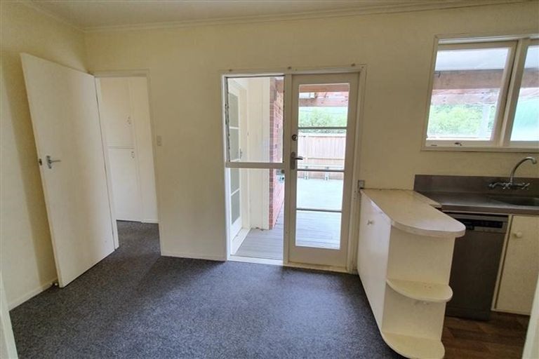 Photo of property in 39 Blakeborough Drive, Forrest Hill, Auckland, 0620