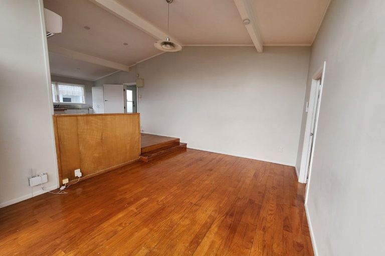 Photo of property in 15 Glen Norman Avenue, Henderson, Auckland, 0610