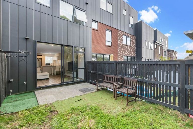 Photo of property in 30 Kotuitui Street, Manukau, Auckland, 2104