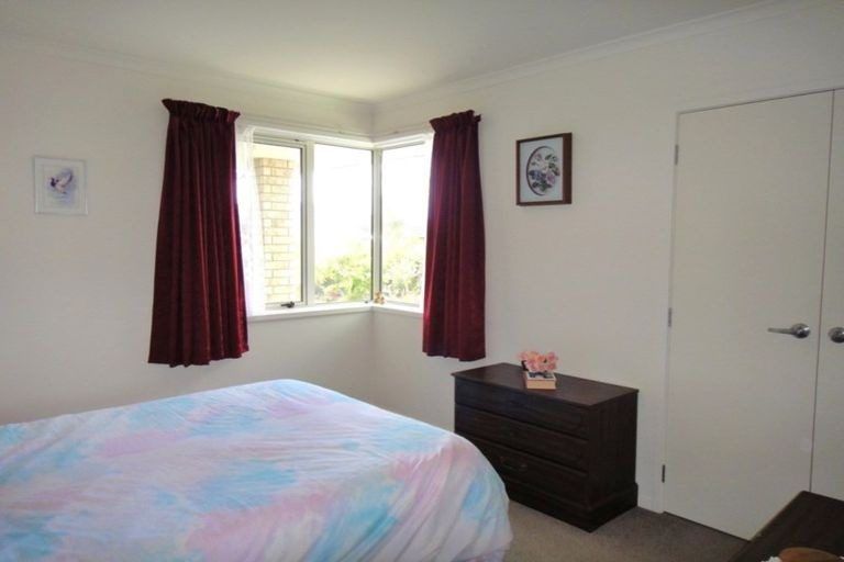 Photo of property in 4 Wai Place, One Tree Point, 0118