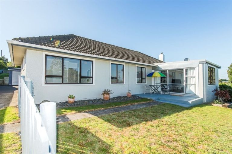 Photo of property in 86 Manuka Street, Castlecliff, Whanganui, 4501