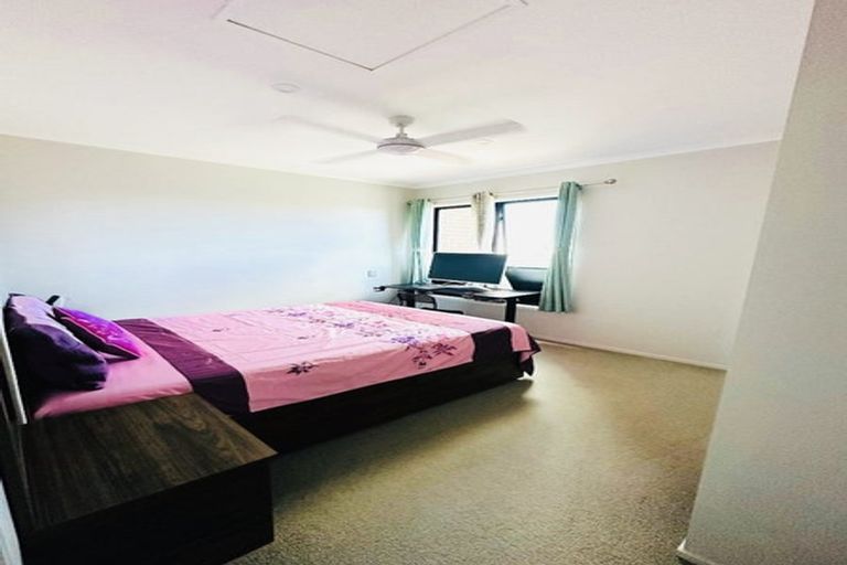 Photo of property in 13 William Stratton Lane, Hobsonville, Auckland, 0616