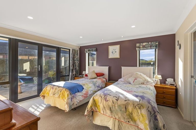 Photo of property in 20 Pohutukawa Crescent, Parklands, Christchurch, 8083